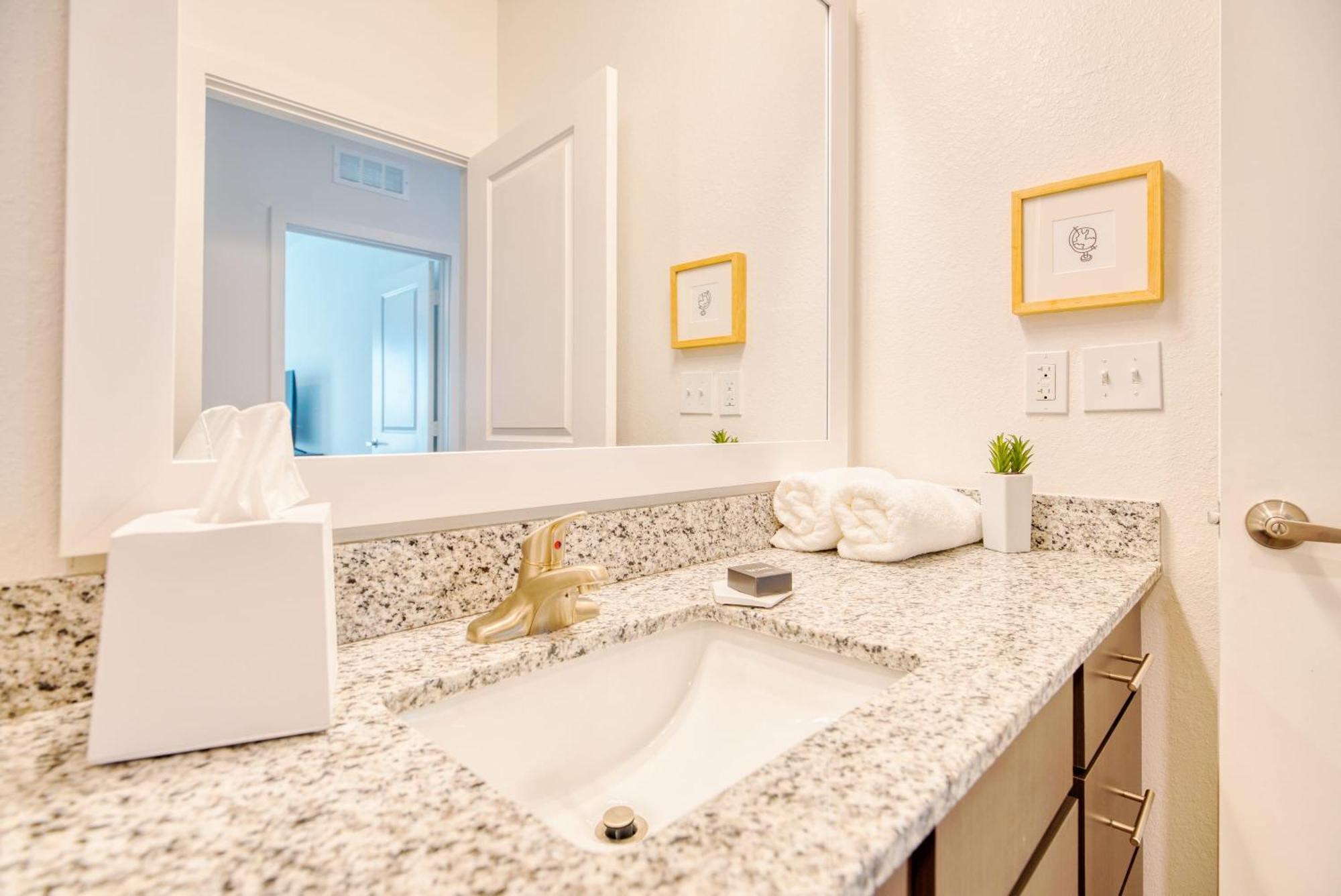 Deluxe One Bedroom Apartment Gainesville Exterior photo